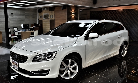 ซื้อ รถมือสอง Volvo V60 ขาว รถยนต์ ใน %{เมือง} ใน กรุงเทพมหานคร ซื้อ รถมือสอง Volvo V60 ขาว รถยนต์ ใน %{เมือง} ใน กรุงเทพมหานคร