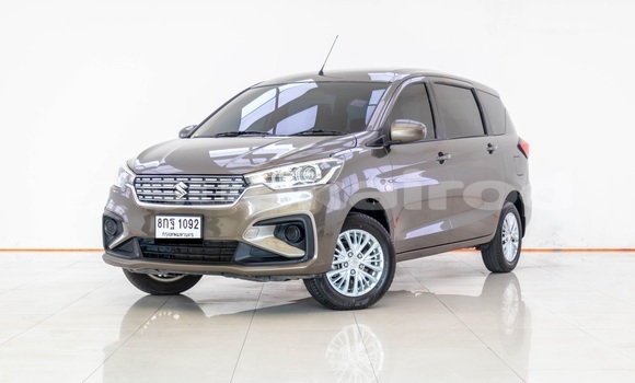 ซื้อ รถมือสอง Suzuki Ertiga อื่น ๆ รถยนต์ ใน %{เมือง} ใน กรุงเทพมหานคร