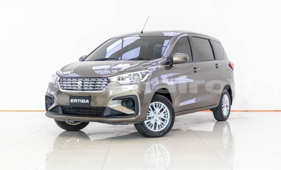 ซื้อ รถมือสอง Suzuki Ertiga อื่น ๆ รถยนต์ ใน %{เมือง} ใน กรุงเทพมหานคร