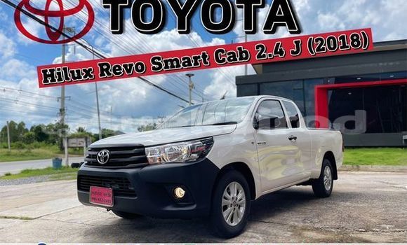 ซื้อ รถมือสอง Toyota Hiluxe Revo ขาว รถยนต์ ใน %{เมือง} ใน กรุงเทพมหานคร