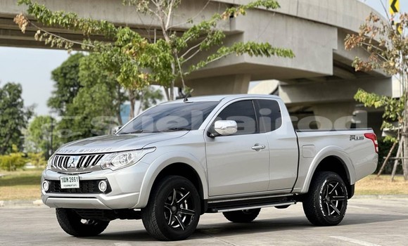 ซื้อ รถมือสอง Mitsubishi Triton อื่น ๆ รถยนต์ ใน %{เมือง} ใน กรุงเทพมหานคร