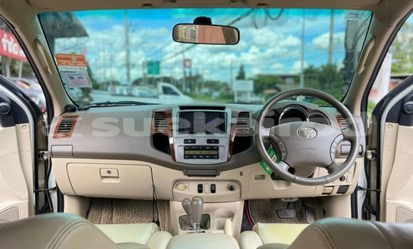 ซื้อ รถมือสอง Toyota Fortuner เงิน รถยนต์ ใน %{เมือง} ใน กรุงเทพมหานคร ซื้อ รถมือสอง Toyota Fortuner เงิน รถยนต์ ใน %{เมือง} ใน กรุงเทพมหานคร