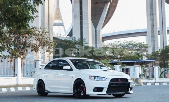 ซื้อ รถมือสอง Mitsubishi Lancer ขาว รถยนต์ ใน %{เมือง} ใน กรุงเทพมหานคร