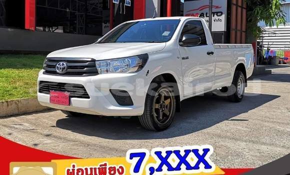 ซื้อ รถมือสอง Toyota Hiluxe Revo ขาว รถยนต์ ใน %{เมือง} ใน กรุงเทพมหานคร