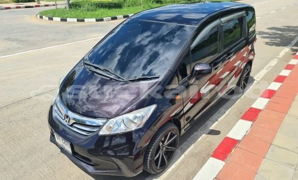 ซื้อ รถมือสอง Honda Freed สีดำ รถยนต์ ใน %{เมือง} ใน กรุงเทพมหานคร