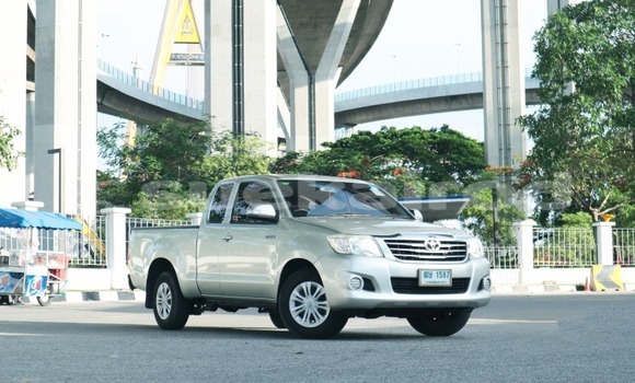 Buy Used Toyota Hiluxe VIGO Silver Car in Bangkok in Bangkok
