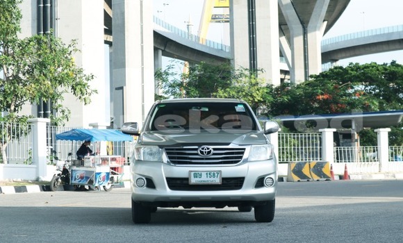 Buy Used Toyota Hiluxe VIGO Silver Car in Bangkok in Bangkok Buy Used Toyota Hiluxe VIGO Silver Car in Bangkok in Bangkok