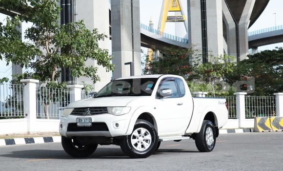 Buy Used Mitsubishi Triton White Car in Bangkok in Bangkok Buy Used Mitsubishi Triton White Car in Bangkok in Bangkok