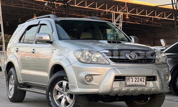 ซื้อ รถมือสอง Toyota Fortuner อื่น ๆ รถยนต์ ใน %{เมือง} ใน กรุงเทพมหานคร