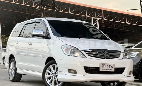 Buy Used Toyota Innova White Car in Bangkok in Bangkok