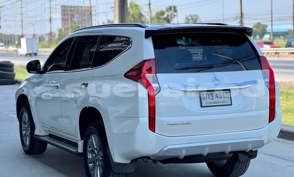 Buy Used Mitsubishi Pajero White Car in Bangkok in Bangkok Buy Used Mitsubishi Pajero White Car in Bangkok in Bangkok