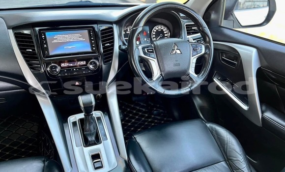 Buy Used Mitsubishi Pajero White Car in Bangkok in Bangkok Buy Used Mitsubishi Pajero White Car in Bangkok in Bangkok