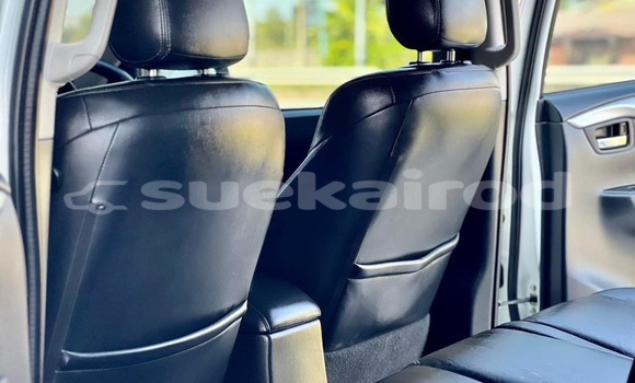 Buy Used Mitsubishi Pajero White Car in Bangkok in Bangkok Buy Used Mitsubishi Pajero White Car in Bangkok in Bangkok