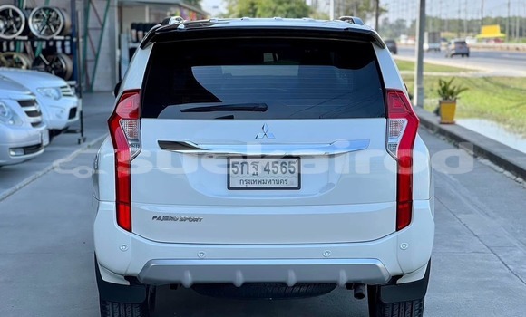Buy Used Mitsubishi Pajero White Car in Bangkok in Bangkok Buy Used Mitsubishi Pajero White Car in Bangkok in Bangkok