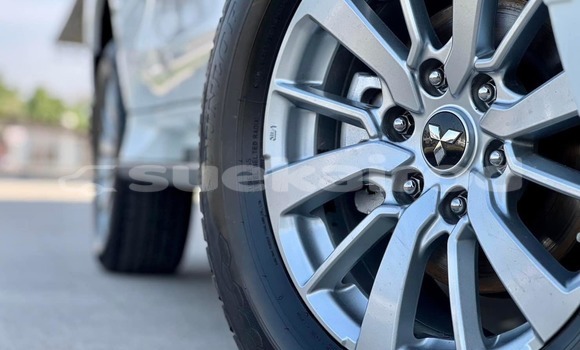 Buy Used Mitsubishi Pajero White Car in Bangkok in Bangkok Buy Used Mitsubishi Pajero White Car in Bangkok in Bangkok