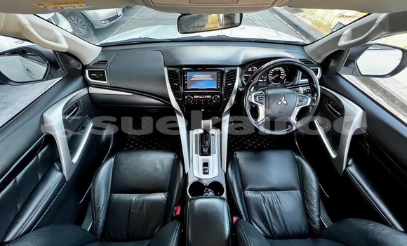 Buy Used Mitsubishi Pajero White Car in Bangkok in Bangkok Buy Used Mitsubishi Pajero White Car in Bangkok in Bangkok