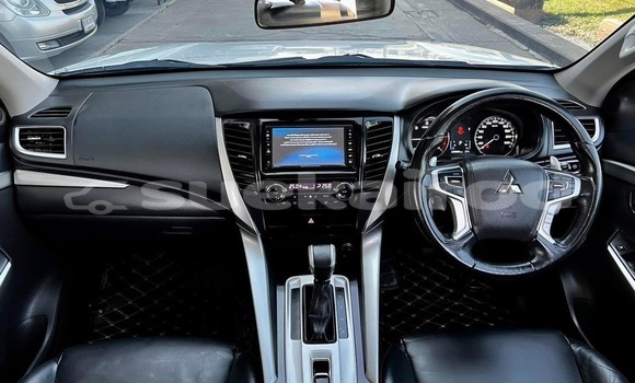 Buy Used Mitsubishi Pajero White Car in Bangkok in Bangkok Buy Used Mitsubishi Pajero White Car in Bangkok in Bangkok