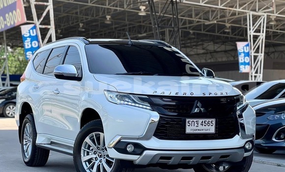 Buy Used Mitsubishi Pajero White Car in Bangkok in Bangkok Buy Used Mitsubishi Pajero White Car in Bangkok in Bangkok