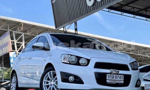 ซื้อ รถมือสอง Chevrolet Sonic ขาว รถยนต์ ใน %{เมือง} ใน กรุงเทพมหานคร