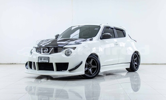 Buy Used Nissan Juke White Car in Bangkok in Bangkok