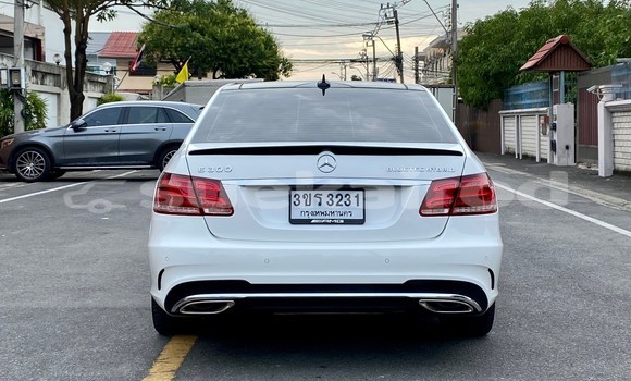 Buy Used Mercedes-Benz E-klasse White Car in Bangkok in Bangkok Buy Used Mercedes-Benz E-klasse White Car in Bangkok in Bangkok