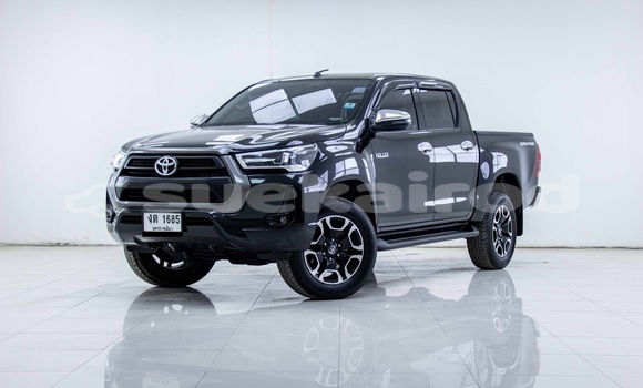 ซื้อ รถมือสอง Toyota Hiluxe Revo สีดำ รถยนต์ ใน %{เมือง} ใน กรุงเทพมหานคร