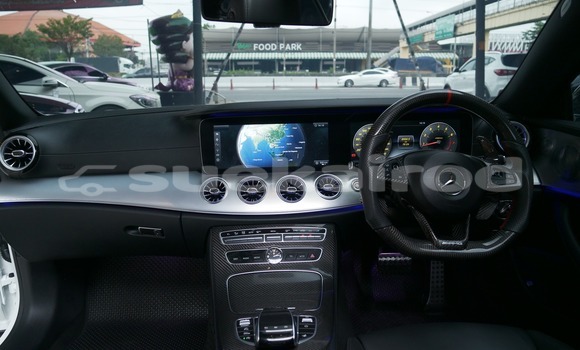 Buy Used Mercedes-Benz E-klasse White Car in Bangkok in Bangkok Buy Used Mercedes-Benz E-klasse White Car in Bangkok in Bangkok