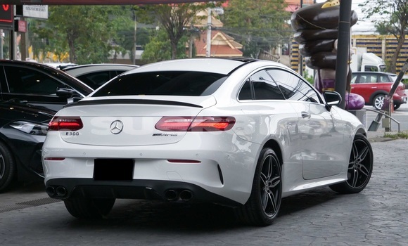 Buy Used Mercedes-Benz E-klasse White Car in Bangkok in Bangkok Buy Used Mercedes-Benz E-klasse White Car in Bangkok in Bangkok