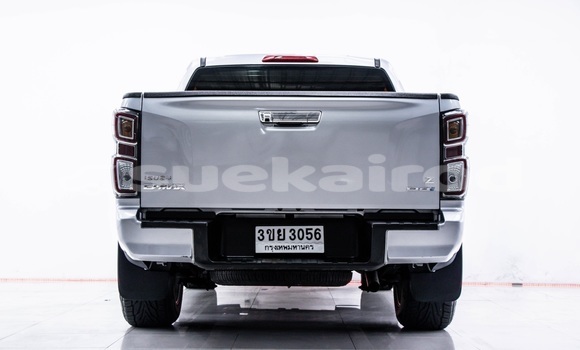 ซื้อ รถมือสอง Isuzu D–MAX เงิน รถยนต์ ใน %{เมือง} ใน กรุงเทพมหานคร ซื้อ รถมือสอง Isuzu D–MAX เงิน รถยนต์ ใน %{เมือง} ใน กรุงเทพมหานคร