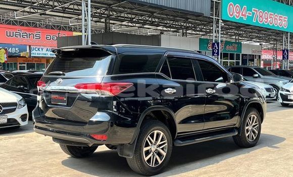 ซื้อ รถมือสอง Toyota Fortuner สีดำ รถยนต์ ใน %{เมือง} ใน กรุงเทพมหานคร ซื้อ รถมือสอง Toyota Fortuner สีดำ รถยนต์ ใน %{เมือง} ใน กรุงเทพมหานคร