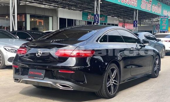 ซื้อ รถมือสอง Mercedes-Benz E-Classe สีดำ รถยนต์ ใน %{เมือง} ใน กรุงเทพมหานคร ซื้อ รถมือสอง Mercedes-Benz E-Classe สีดำ รถยนต์ ใน %{เมือง} ใน กรุงเทพมหานคร