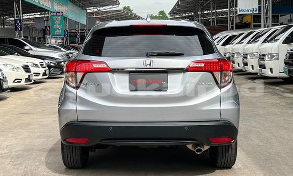 ซื้อ รถมือสอง Honda HR-V เงิน รถยนต์ ใน %{เมือง} ใน กรุงเทพมหานคร ซื้อ รถมือสอง Honda HR-V เงิน รถยนต์ ใน %{เมือง} ใน กรุงเทพมหานคร