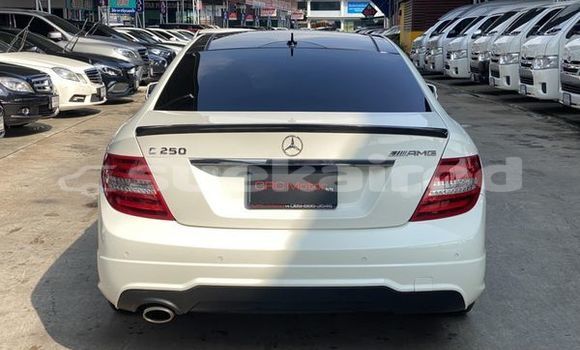 ซื้อ รถมือสอง Mercedes-Benz C250 coupe ขาว รถยนต์ ใน %{เมือง} ใน กรุงเทพมหานคร ซื้อ รถมือสอง Mercedes-Benz C250 coupe ขาว รถยนต์ ใน %{เมือง} ใน กรุงเทพมหานคร