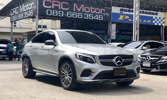 ซื้อ รถมือสอง Mercedes-Benz GLC 250D เงิน รถยนต์ ใน %{เมือง} ใน กรุงเทพมหานคร