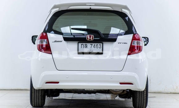 Buy Used Honda Jazz White Car in Bangkok in Bangkok Buy Used Honda Jazz White Car in Bangkok in Bangkok