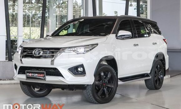 Buy Used Toyota Fortuner White Car in Bangkok in Bangkok