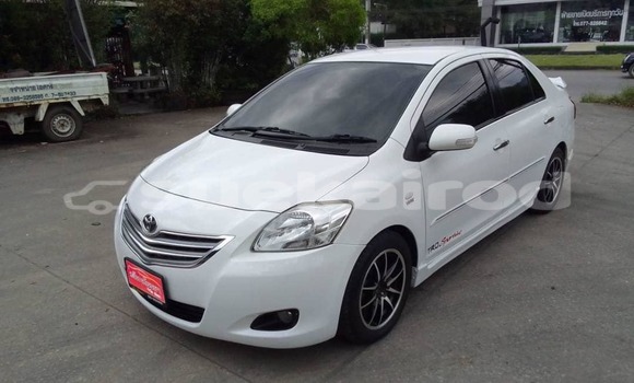 Buy Used Toyota Soluna Vios White Car in Bangkok in Bangkok