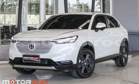 Buy Used Honda HR-V White Car in Bangkok in Bangkok