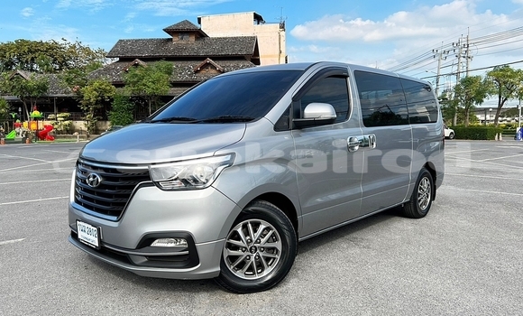 ซื้อ รถมือสอง Hyundai H1 อื่น ๆ รถยนต์ ใน %{เมือง} ใน กรุงเทพมหานคร