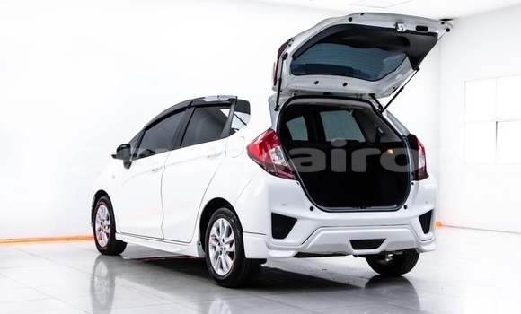 Buy Used Honda Jazz White Car in Bangkok in Bangkok Buy Used Honda Jazz White Car in Bangkok in Bangkok