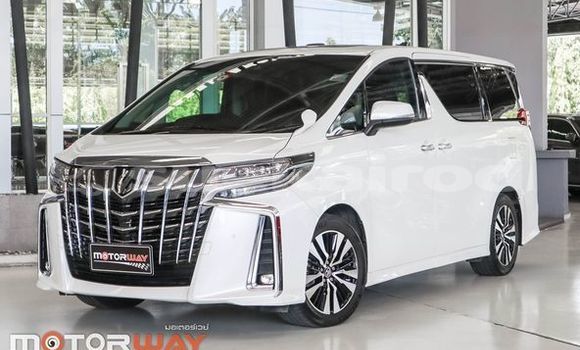 Buy Used Toyota Alphard White Car in Bangkok in Bangkok