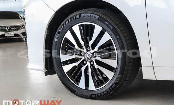 Buy Used Toyota Alphard White Car in Bangkok in Bangkok Buy Used Toyota Alphard White Car in Bangkok in Bangkok