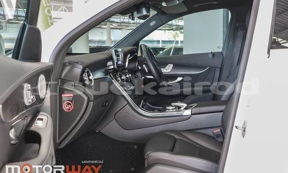 ซื้อ รถมือสอง Mercedes-Benz GLC ขาว รถยนต์ ใน %{เมือง} ใน กรุงเทพมหานคร ซื้อ รถมือสอง Mercedes-Benz GLC ขาว รถยนต์ ใน %{เมือง} ใน กรุงเทพมหานคร