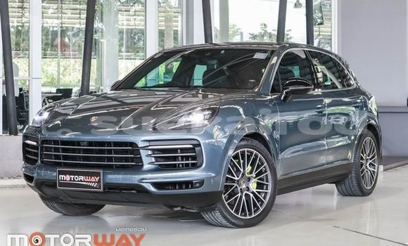 Buy Used Porsche Cayenne Blue Car in Bangkok in Bangkok