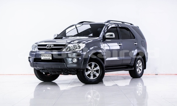 ซื้อ รถมือสอง Toyota Fortuner อื่น ๆ รถยนต์ ใน %{เมือง} ใน กรุงเทพมหานคร