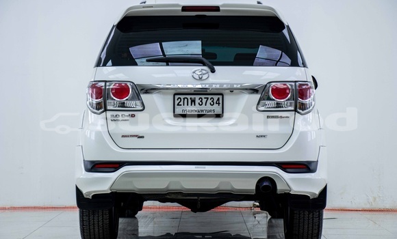 ซื้อ รถมือสอง Toyota Fortuner ขาว รถยนต์ ใน %{เมือง} ใน กรุงเทพมหานคร ซื้อ รถมือสอง Toyota Fortuner ขาว รถยนต์ ใน %{เมือง} ใน กรุงเทพมหานคร