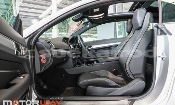 ซื้อ รถมือสอง Mercedes-Benz E-Classe เงิน รถยนต์ ใน %{เมือง} ใน กรุงเทพมหานคร ซื้อ รถมือสอง Mercedes-Benz E-Classe เงิน รถยนต์ ใน %{เมือง} ใน กรุงเทพมหานคร