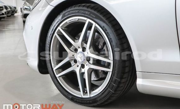 ซื้อ รถมือสอง Mercedes-Benz E-Classe เงิน รถยนต์ ใน %{เมือง} ใน กรุงเทพมหานคร ซื้อ รถมือสอง Mercedes-Benz E-Classe เงิน รถยนต์ ใน %{เมือง} ใน กรุงเทพมหานคร