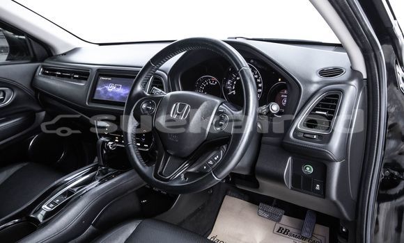 ซื้อ รถมือสอง Honda HR-V สีดำ รถยนต์ ใน %{เมือง} ใน กรุงเทพมหานคร ซื้อ รถมือสอง Honda HR-V สีดำ รถยนต์ ใน %{เมือง} ใน กรุงเทพมหานคร