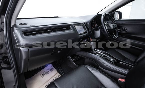 ซื้อ รถมือสอง Honda HR-V สีดำ รถยนต์ ใน %{เมือง} ใน กรุงเทพมหานคร ซื้อ รถมือสอง Honda HR-V สีดำ รถยนต์ ใน %{เมือง} ใน กรุงเทพมหานคร